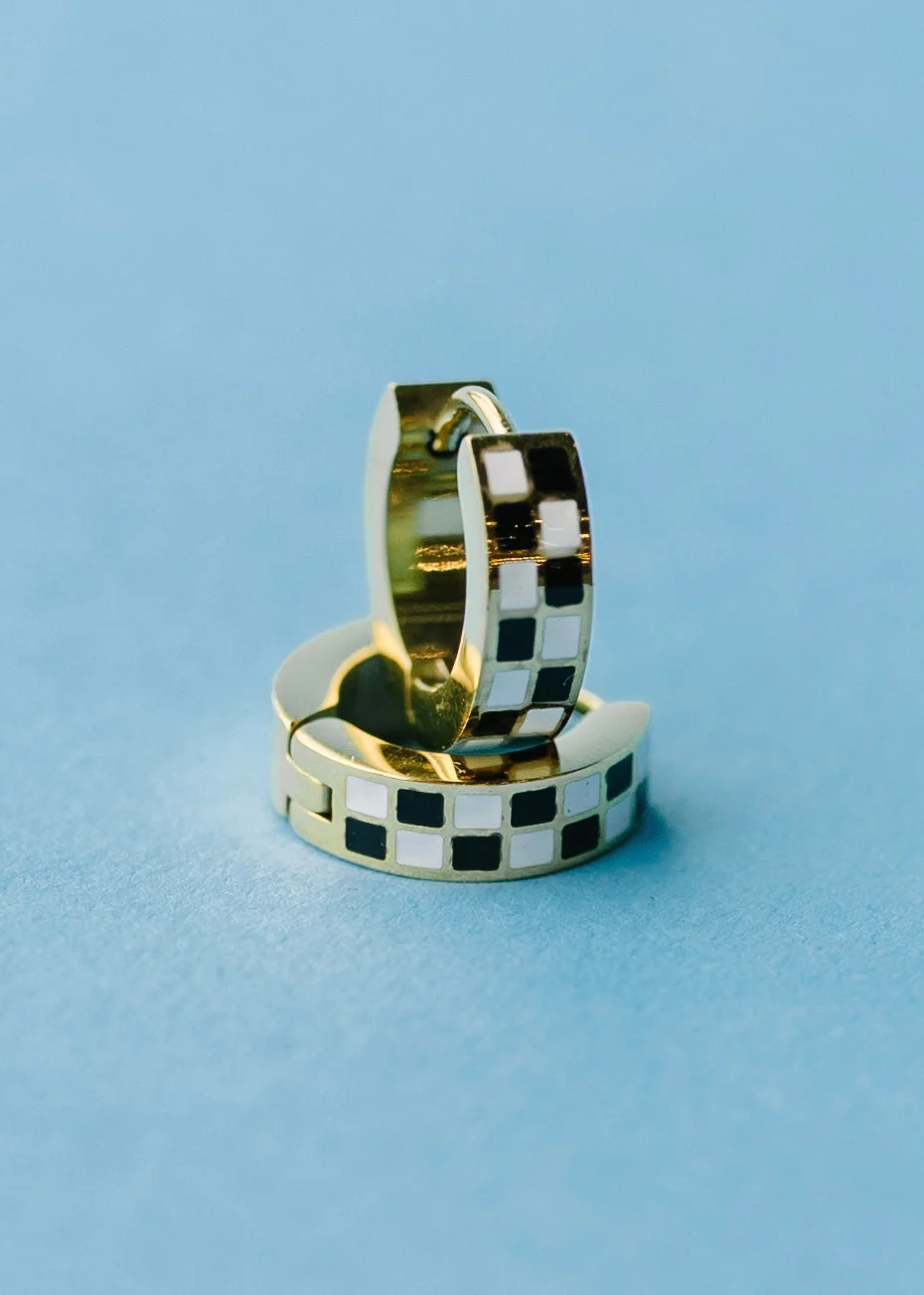 Black/White Checkered Huggies - Image 3