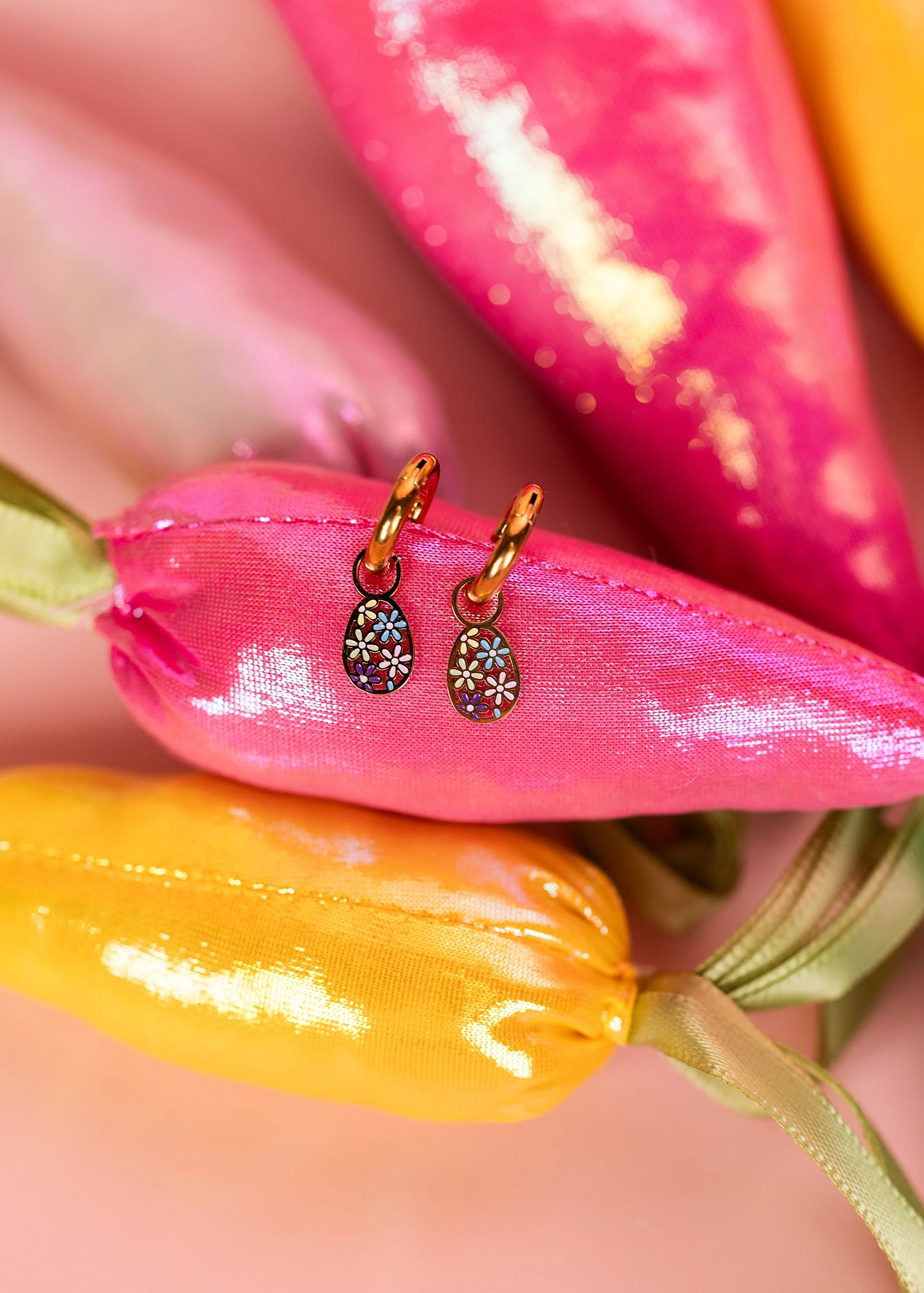 Daisy Egg Charms